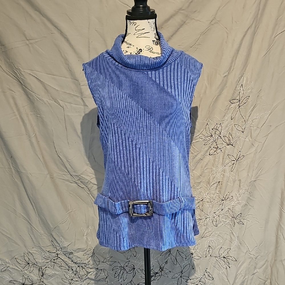 Frank Lyman Design Blue Ribbed Sleeveless Top with Belt